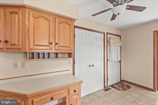 5 KIMBERLY ANN LN, New Oxford, PA 17350