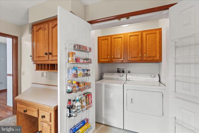 5 KIMBERLY ANN LN, New Oxford, PA 17350