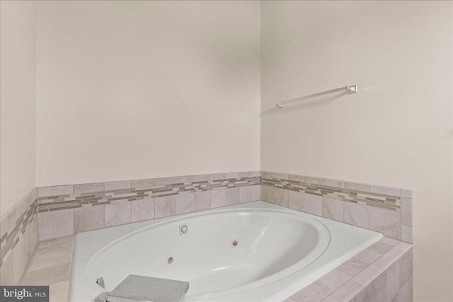 5 KIMBERLY ANN LN, New Oxford, PA 17350