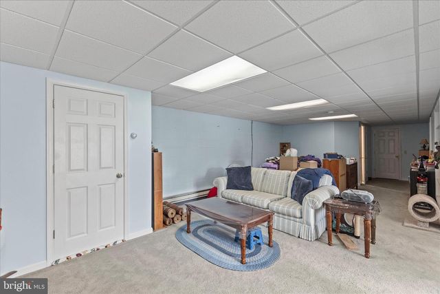 5 KIMBERLY ANN LN, New Oxford, PA 17350