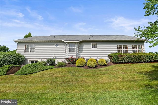 5 KIMBERLY ANN LN, New Oxford, PA 17350