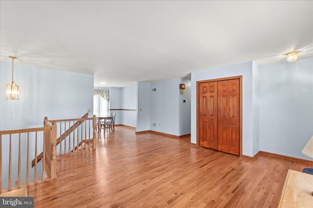 5 KIMBERLY ANN LN, New Oxford, PA 17350
