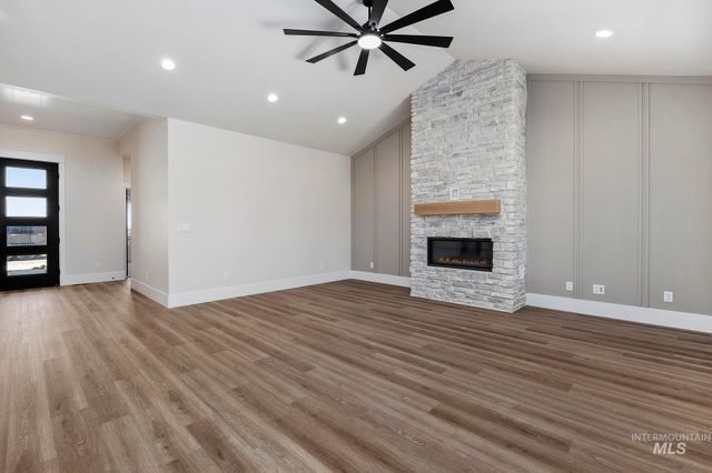 548 Canyon Falls Dr, Twin Falls, ID 83301