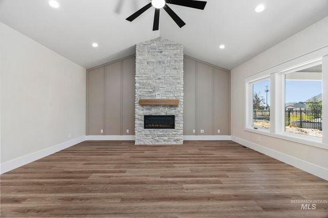 548 Canyon Falls Dr, Twin Falls, ID 83301