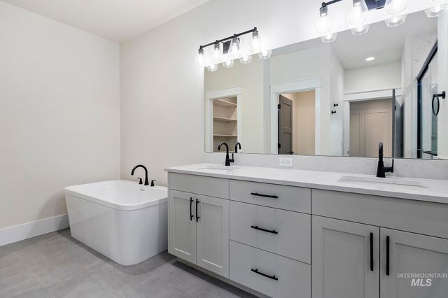 548 Canyon Falls Dr, Twin Falls, ID 83301
