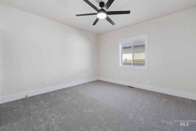 548 Canyon Falls Dr, Twin Falls, ID 83301