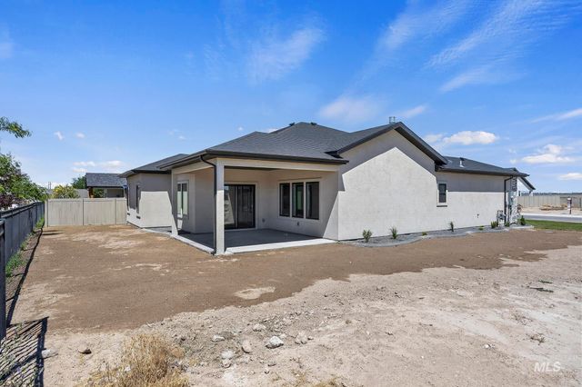 548 Canyon Falls Dr, Twin Falls, ID 83301