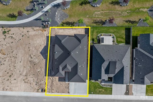 548 Canyon Falls Dr, Twin Falls, ID 83301