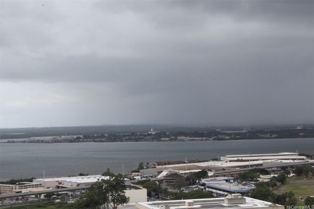 98-402 Koauka Loop 2402, Aiea, HI 96701