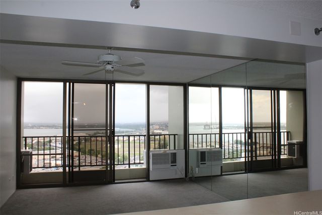 98-402 Koauka Loop 2402, Aiea, HI 96701