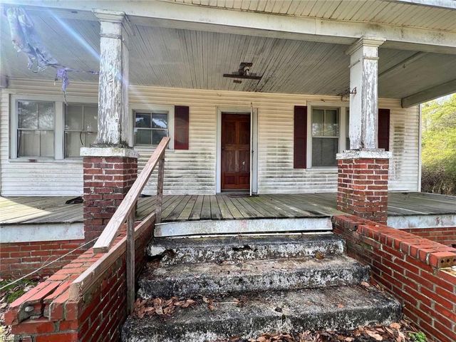 921 Freeman Mill RD, Suffolk, VA 23438