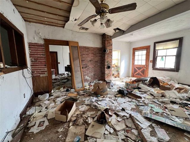 921 Freeman Mill RD, Suffolk, VA 23438