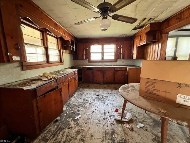 921 Freeman Mill RD, Suffolk, VA 23438