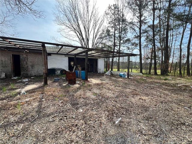 921 Freeman Mill RD, Suffolk, VA 23438