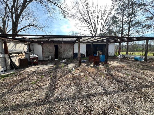 921 Freeman Mill RD, Suffolk, VA 23438