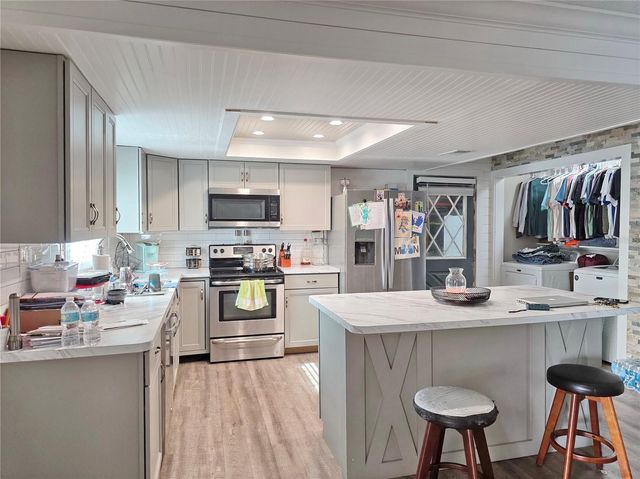 2925 SE 35TH AVENUE, Okeechobee, FL 34974