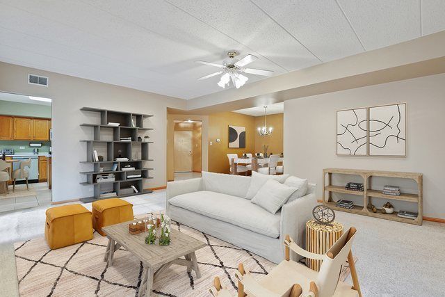 7825 Bristol Park Drive 1C, Tinley Park, IL 60477