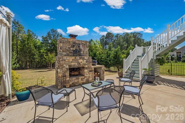 175 Sweet Briar Drive, Fort Mill, SC 29707