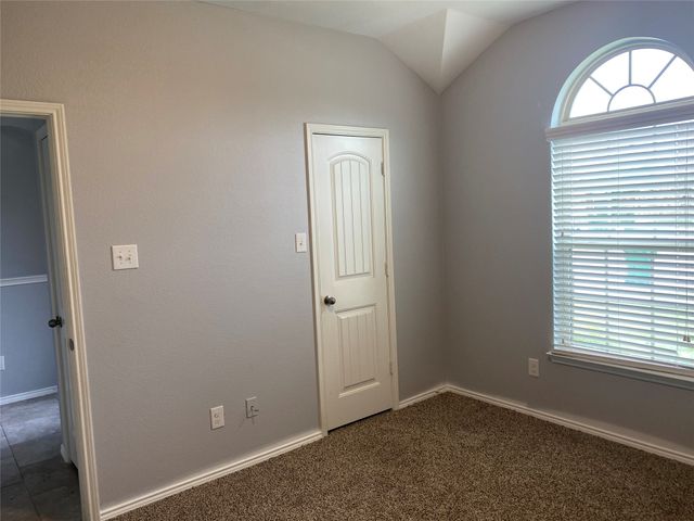 279 Oxford Drive, Fate, TX 75189