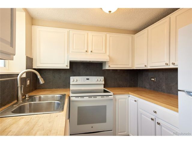 8060 W 9th Ave 115, Lakewood, CO 80214