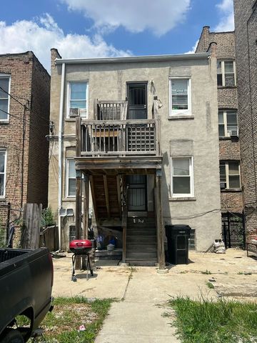 4211 W Gladys Avenue, Chicago, IL 60624