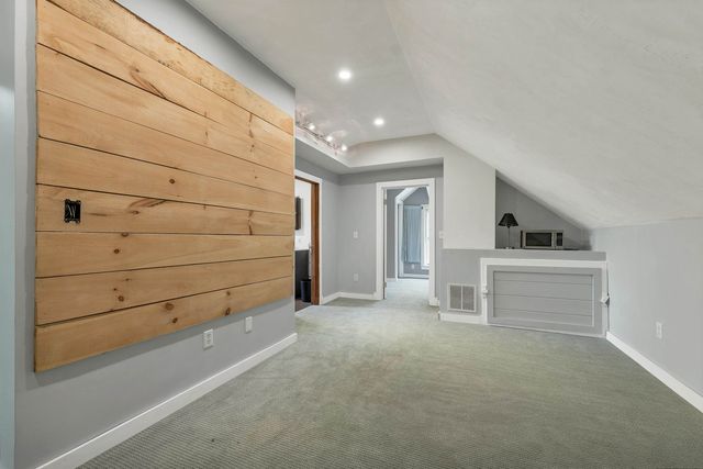 470 Banfield Road, Portsmouth, NH 03801