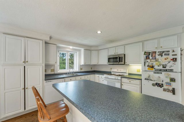470 Banfield Road, Portsmouth, NH 03801