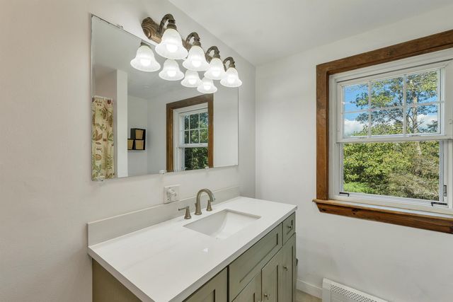 470 Banfield Road, Portsmouth, NH 03801