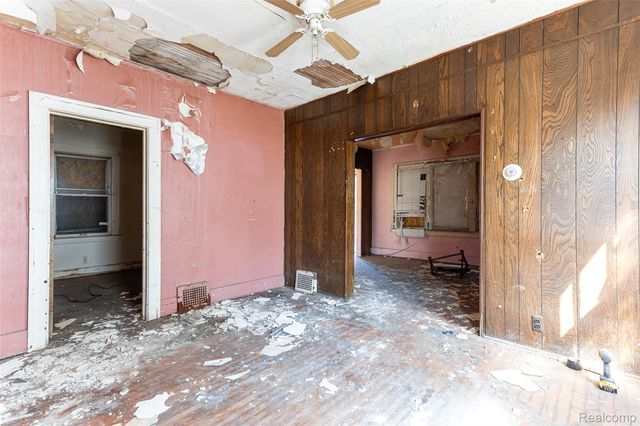 2223 Gray Street, Detroit, MI 48215