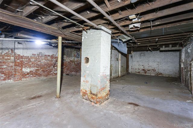 2223 Gray Street, Detroit, MI 48215