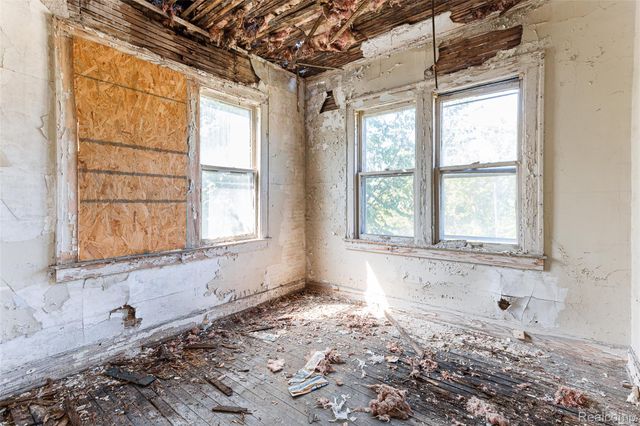 2223 Gray Street, Detroit, MI 48215