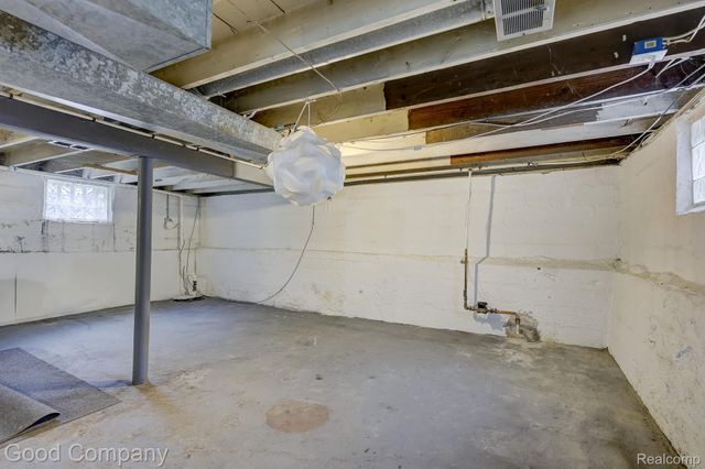 2850 Wolcott Street, Ferndale, MI 48220