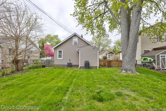 2850 Wolcott Street, Ferndale, MI 48220