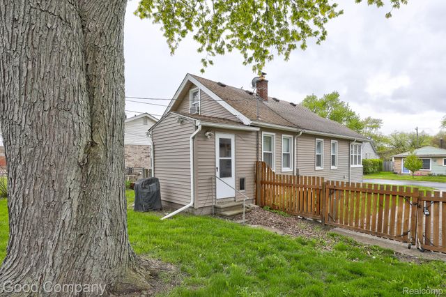 2850 Wolcott Street, Ferndale, MI 48220