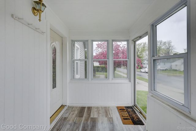2850 Wolcott Street, Ferndale, MI 48220