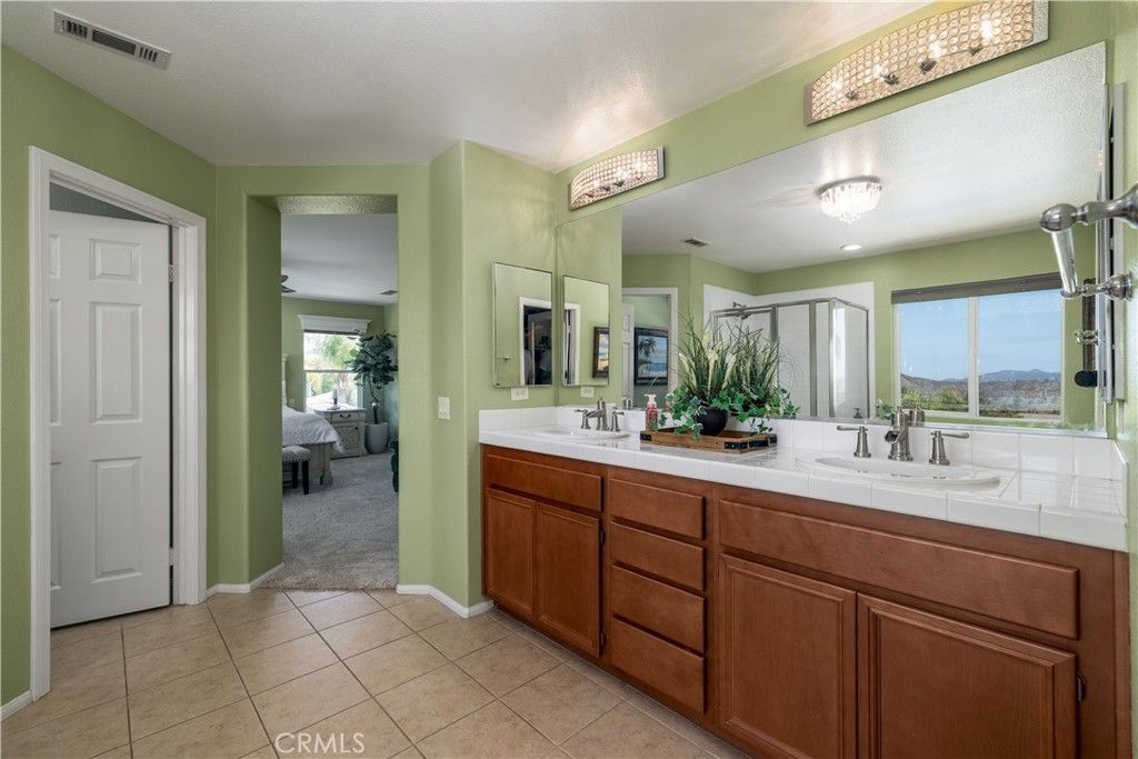 Image 19 of property listing at 31922 Manzanita Lane, Lake Elsinore, CA 92532