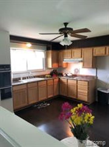 38022 Lyndon Street, Livonia, MI 48154