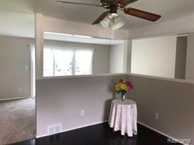 38022 Lyndon Street, Livonia, MI 48154