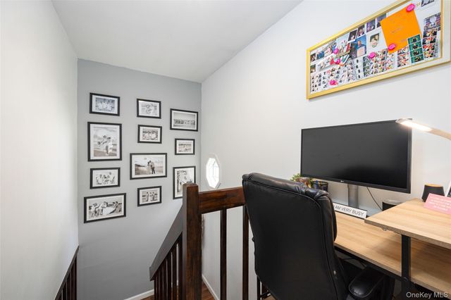 20 Amber Court, Poughkeepsie, NY 12603