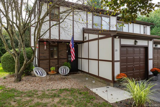 20 Amber Court, Poughkeepsie, NY 12603