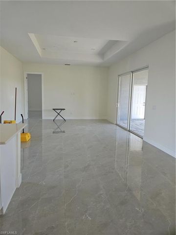 2813 NE 6TH AVE, Cape Coral, FL 33909