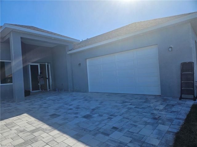 2813 NE 6TH AVE, Cape Coral, FL 33909