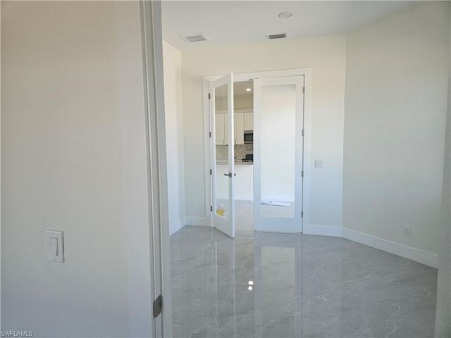 2813 NE 6TH AVE, Cape Coral, FL 33909