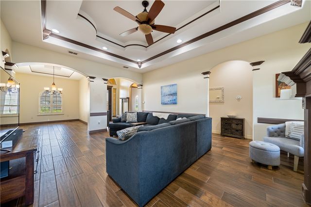 531 PINEHURST Dr, Portland, TX 78374