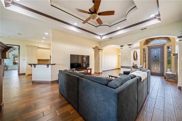 531 PINEHURST Dr, Portland, TX 78374