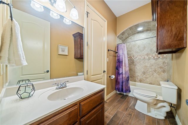 531 PINEHURST Dr, Portland, TX 78374