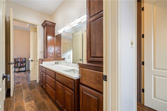 531 PINEHURST Dr, Portland, TX 78374