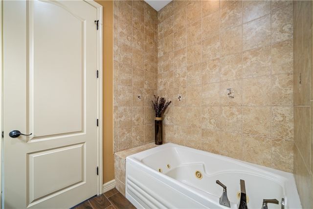 531 PINEHURST Dr, Portland, TX 78374