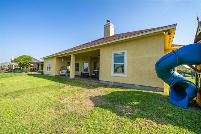 531 PINEHURST Dr, Portland, TX 78374