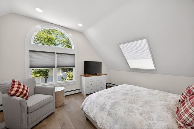 245 Edgewater Drive East, Falmouth, MA 02536